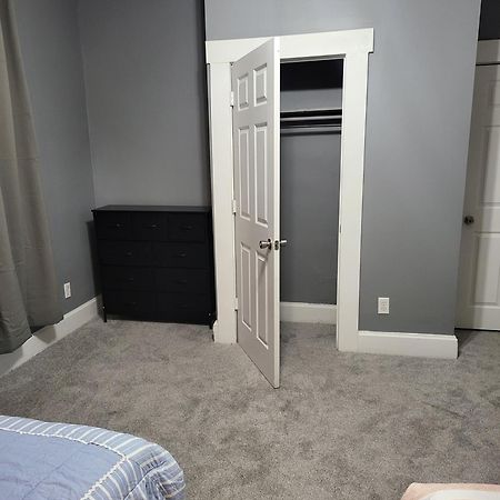 Guest Room With Two Double Beds In Columbus Oh, Airport Location 외부 사진