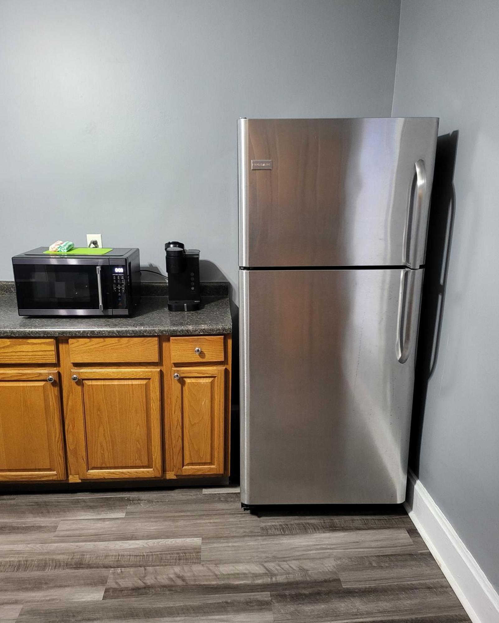 Guest Room With Two Double Beds In Columbus Oh, Airport Location 외부 사진