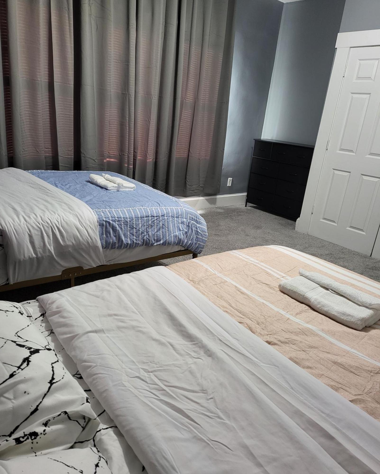 Guest Room With Two Double Beds In Columbus Oh, Airport Location 외부 사진