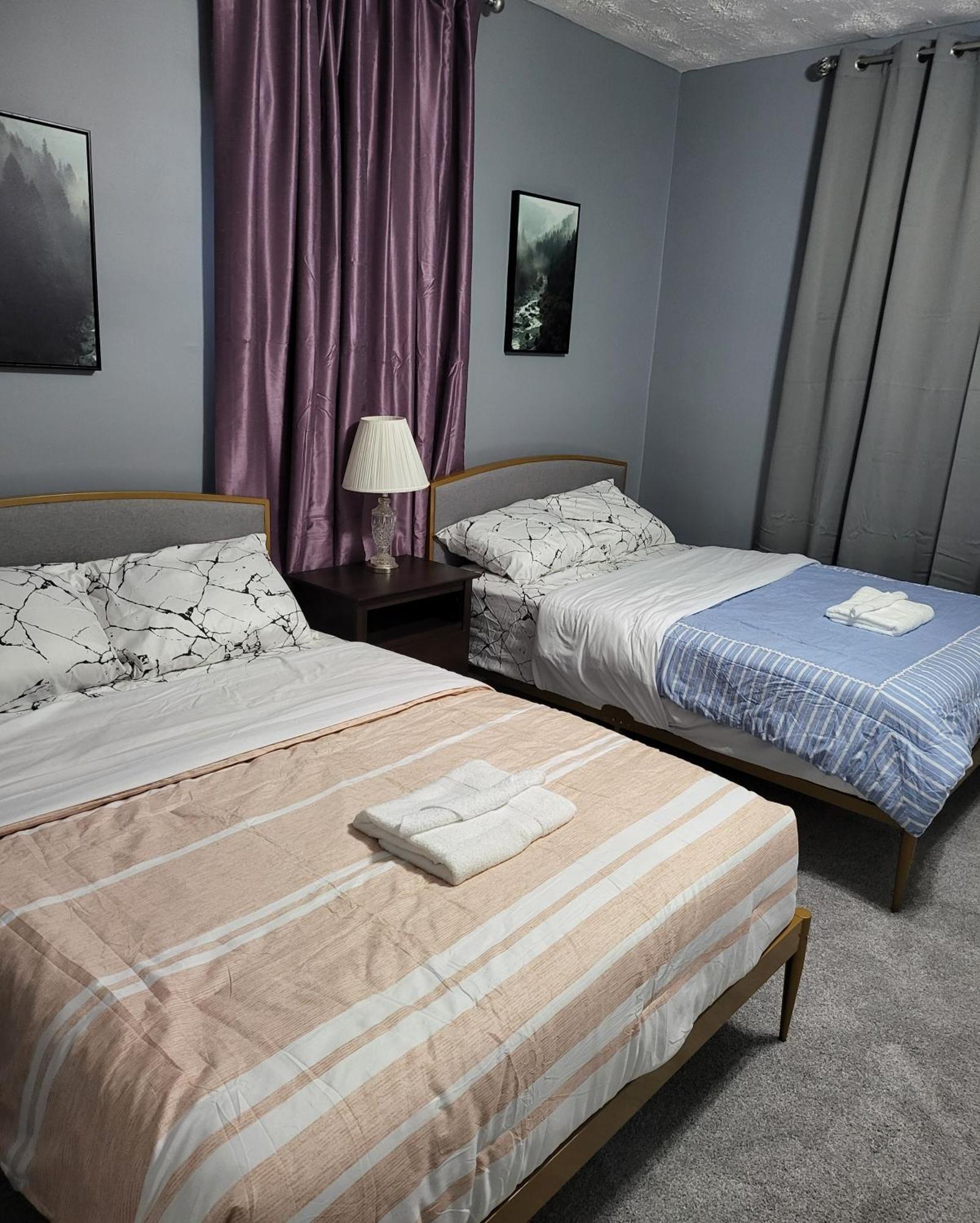 Guest Room With Two Double Beds In Columbus Oh, Airport Location 외부 사진